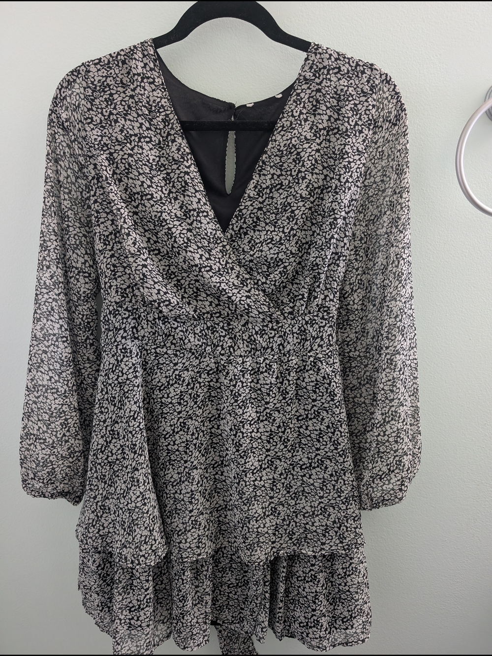 Women’s Black & White Floral Surplice Long Sleeve Dress